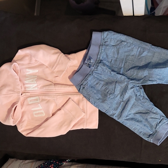 Pink sweater and jean jogers - Picture 1 of 3